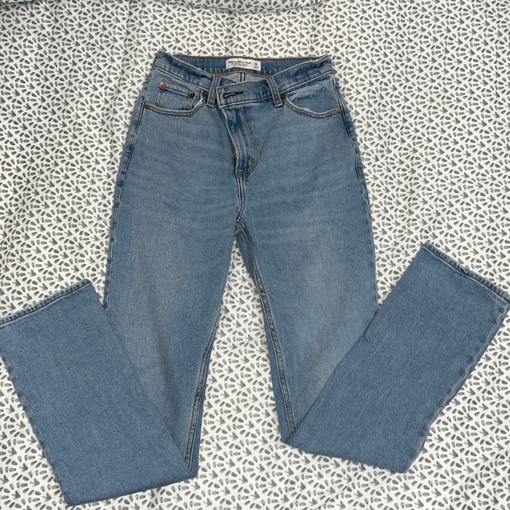 90s Slim Straight Ultra High Rise Jeans